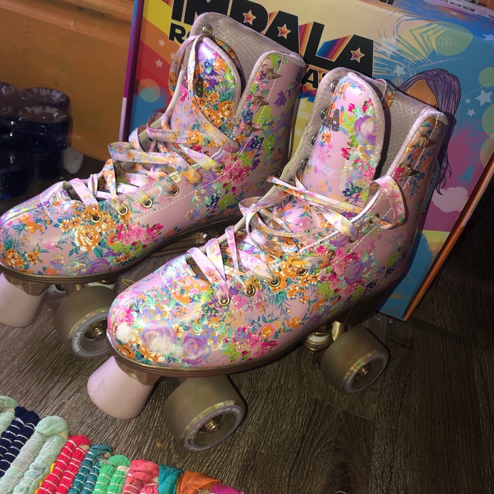 Lightly Used impala floral skates and pads